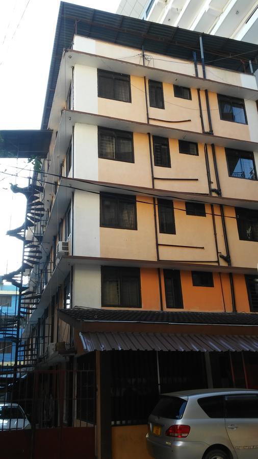Safari Inn Dar es Salaam Exterior foto